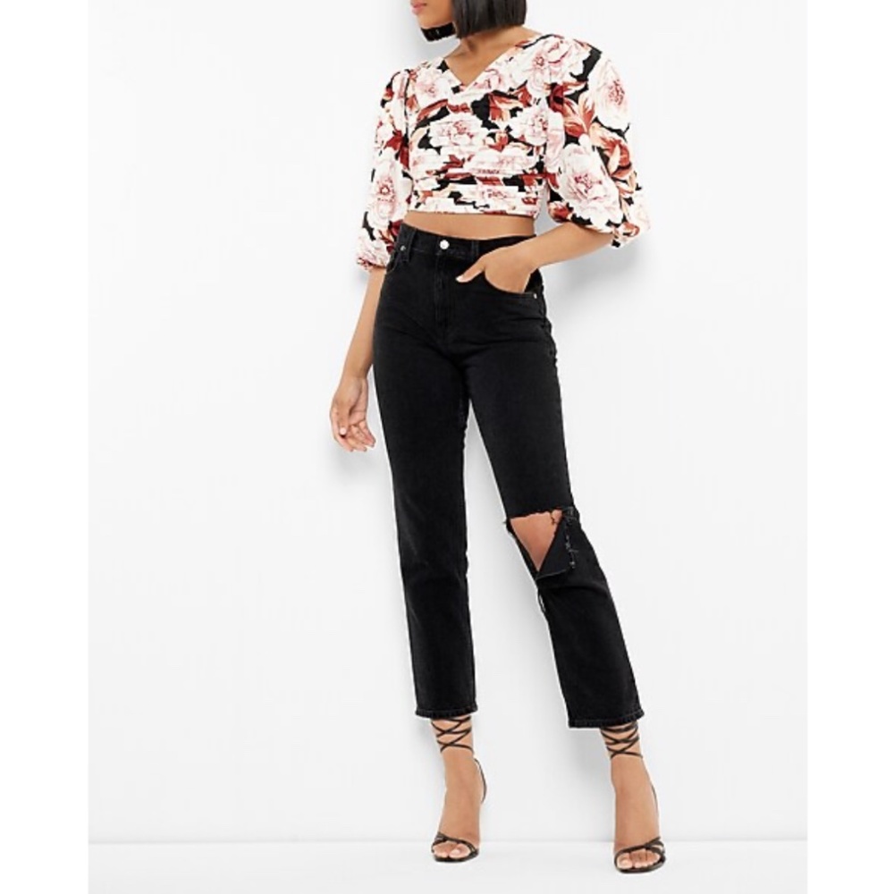 Express Floral Print Linen-Blend Ruched Cropped Top - Picture 13 of 13